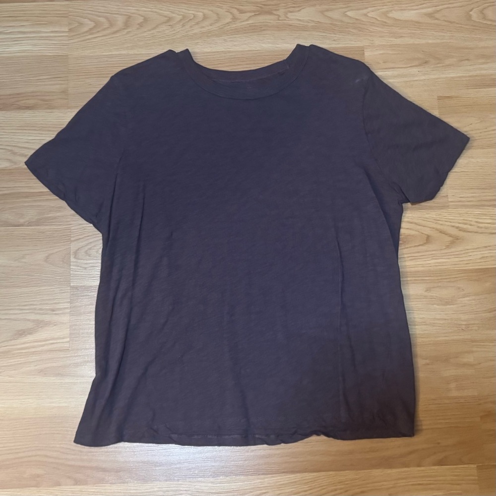 Plum Old Navy Tee Large